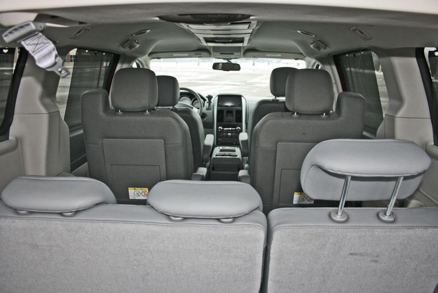  Dodge Grand Caravan SXT 2008 года  (фото 17 из 67)